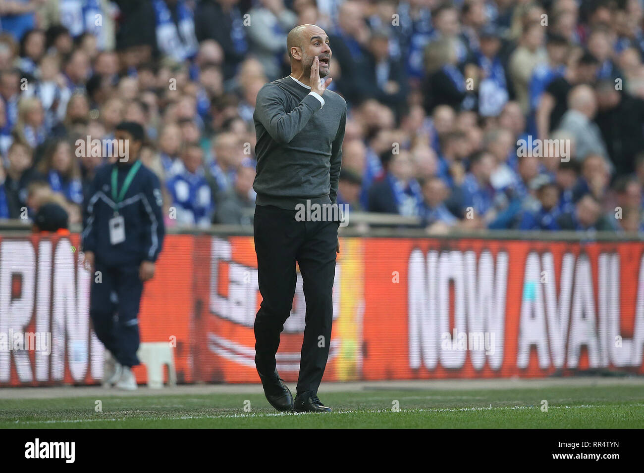 Londres, Royaume-Uni. Feb 24, 2019. Manchester City Manager Pep Guardiola lors de la finale de la Coupe du buffle match entre Chelsea et Manchester City à Stamford Bridge le 24 février 2019 à Londres, en Angleterre.usage éditorial uniquement, licence requise pour un usage commercial. Aucune utilisation de pari, de jeux ou d'un seul club/ligue/player publication. par Paul Chesterton/phcimages.com) : PHC Crédit Images/Alamy Live News Banque D'Images