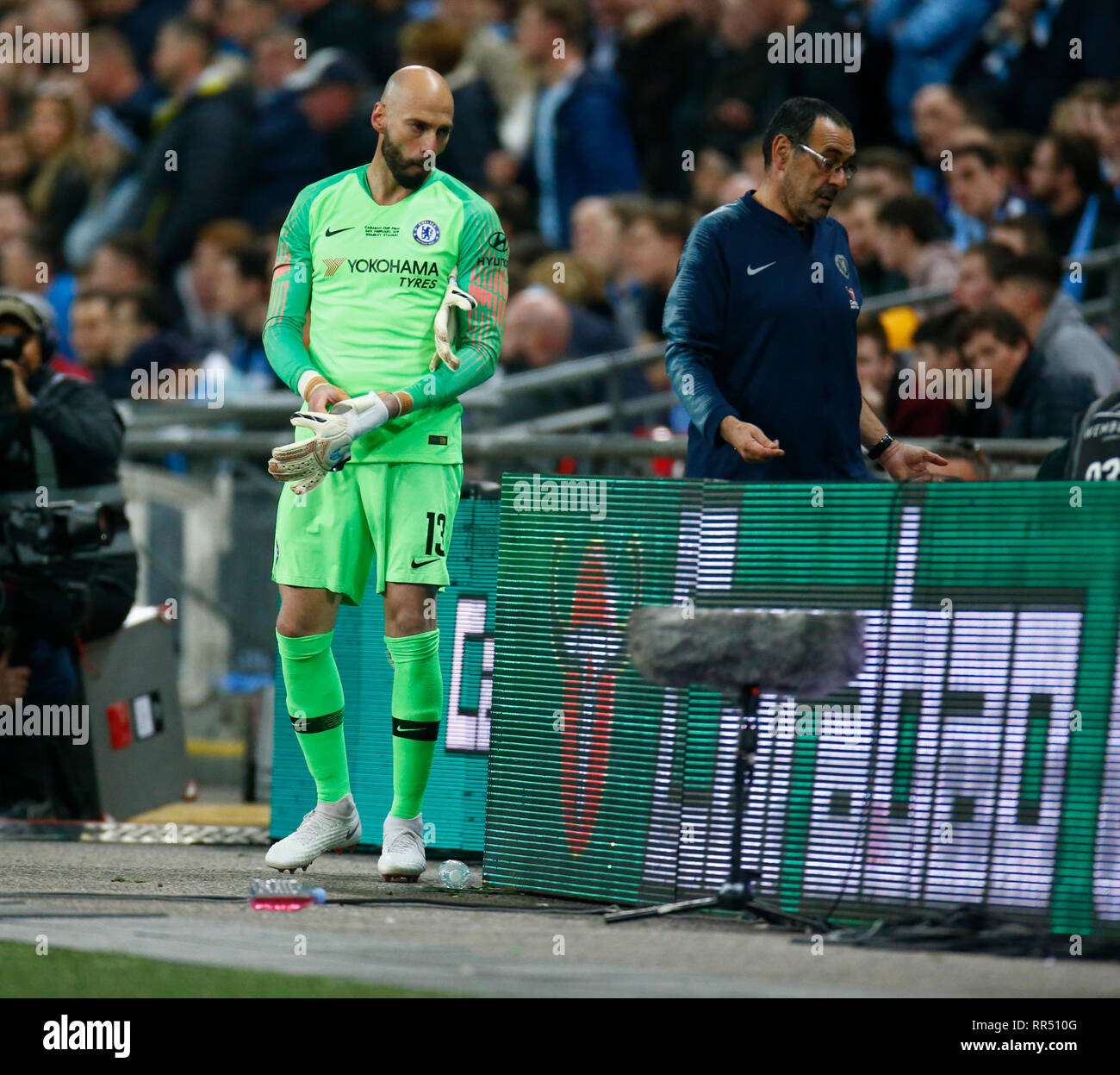 Londres, Angleterre - 23 Février, 2019 Chelsea's Willy Caballero pendant pendant la finale de la coupe entre Carabao Chelsea et Manchester City au stade de Wembley, Londres, Angleterre le 23 févr. 2019 Action Sport Crédit photo FA Premier League Ligue de football et les images sont soumis à licence. DataCo Usage éditorial uniquement. Pas de vente d'impression. Aucun usage personnel des ventes. Aucune UTILISATION NON RÉMUNÉRÉ Banque D'Images
