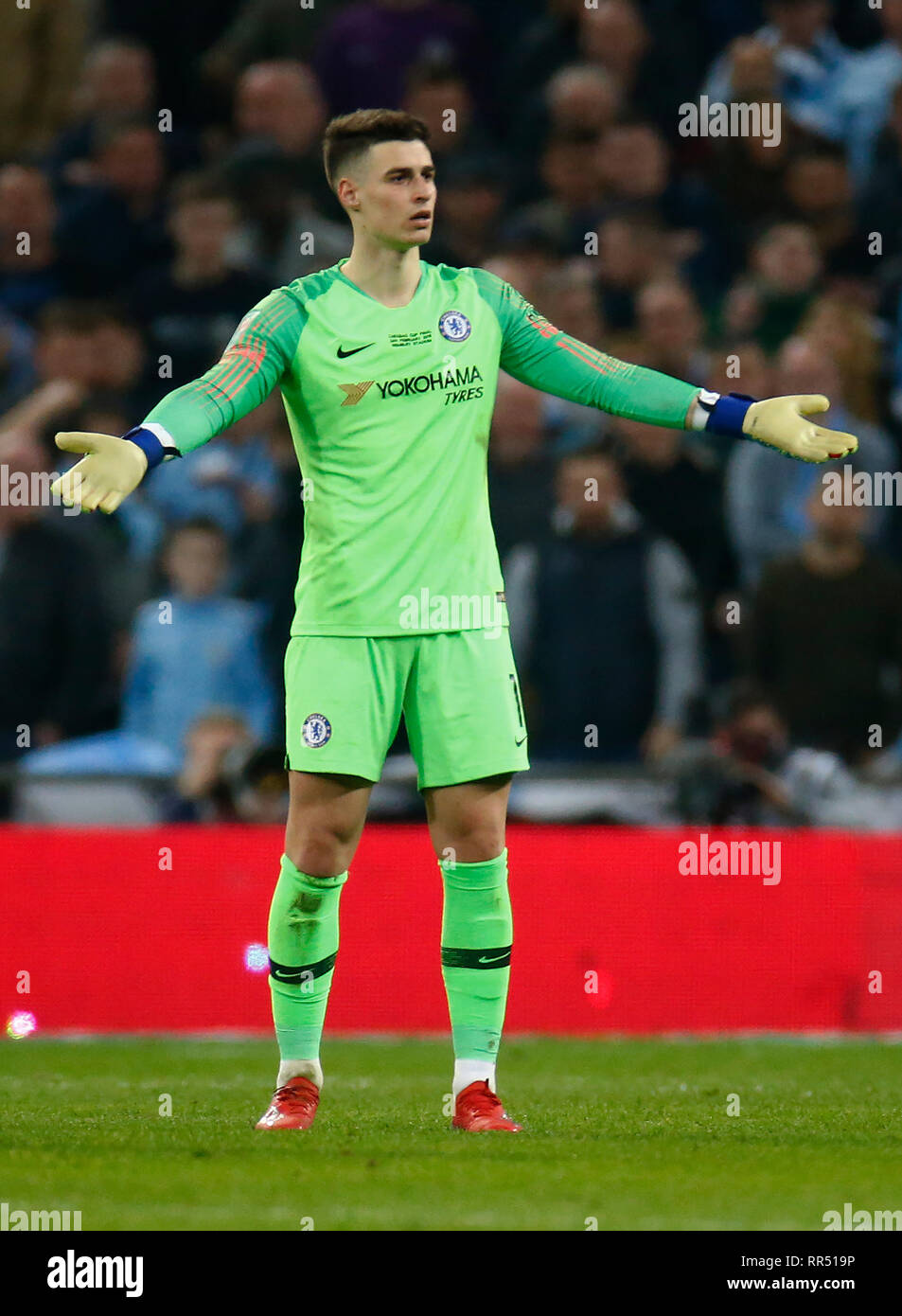 Londres, Angleterre - 23 Février, 2019 Chelsea's Kepa Arrizabalaga durant la finale de la coupe au cours de Carabao entre Chelsea et Manchester City au stade de Wembley, Londres, Angleterre le 23 févr. 2019 Action Sport Crédit photo FA Premier League Ligue de football et les images sont soumis à licence. DataCo Usage éditorial uniquement. Pas de vente d'impression. Aucun usage personnel des ventes. Aucune UTILISATION NON RÉMUNÉRÉ Banque D'Images