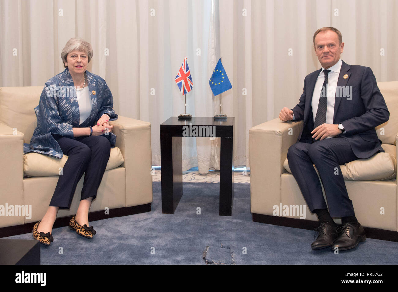 Premier ministre Theresa peut se réunit avec le président du Conseil de l'Donald Tusk lors du sommet de la Ligue des États arabes à Charm el-Cheikh, en Égypte. Banque D'Images