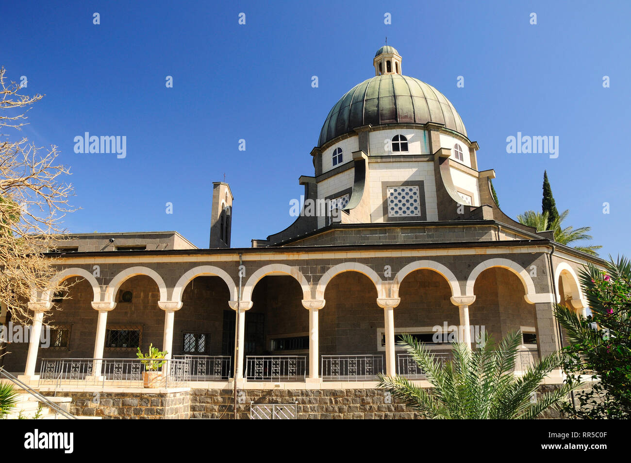 Église chrétienne de béatitudes sur le Mont des Béatitudes. Le Nord d'Israël. Banque D'Images