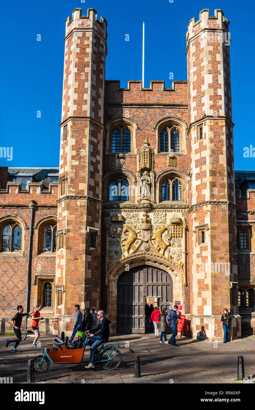 St John's College de Cambridge - La grande porte St John's College, Université de Cambridge - achevé en 1516. Tourisme Cambridge / la ville historique de Cambridge. Banque D'Images