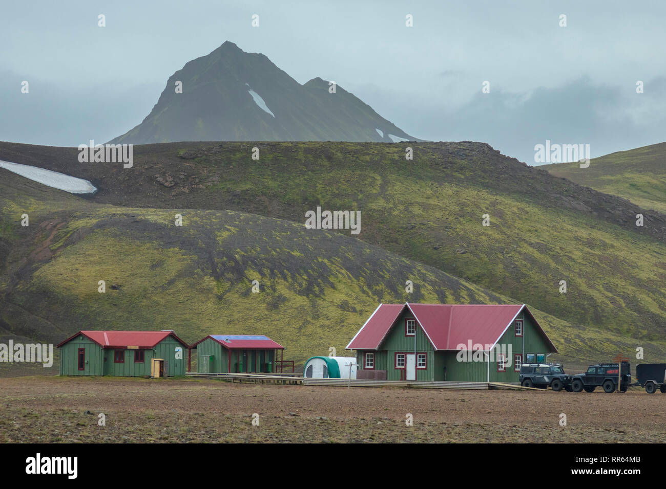 Le refuge de montagne à Alftavatn FI, le long du sentier de randonnée Laugavegur. Hauts Plateaux du centre, Sudhurland, Islande. Banque D'Images