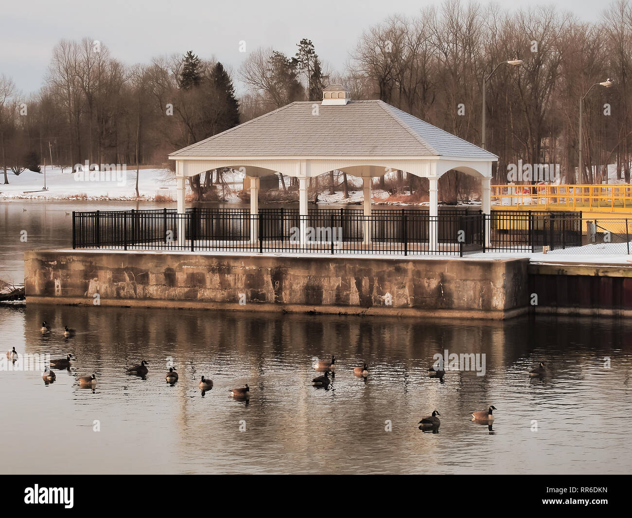 Sur le pavillon de la rivière Oswego à Phoenix, New York Banque D'Images