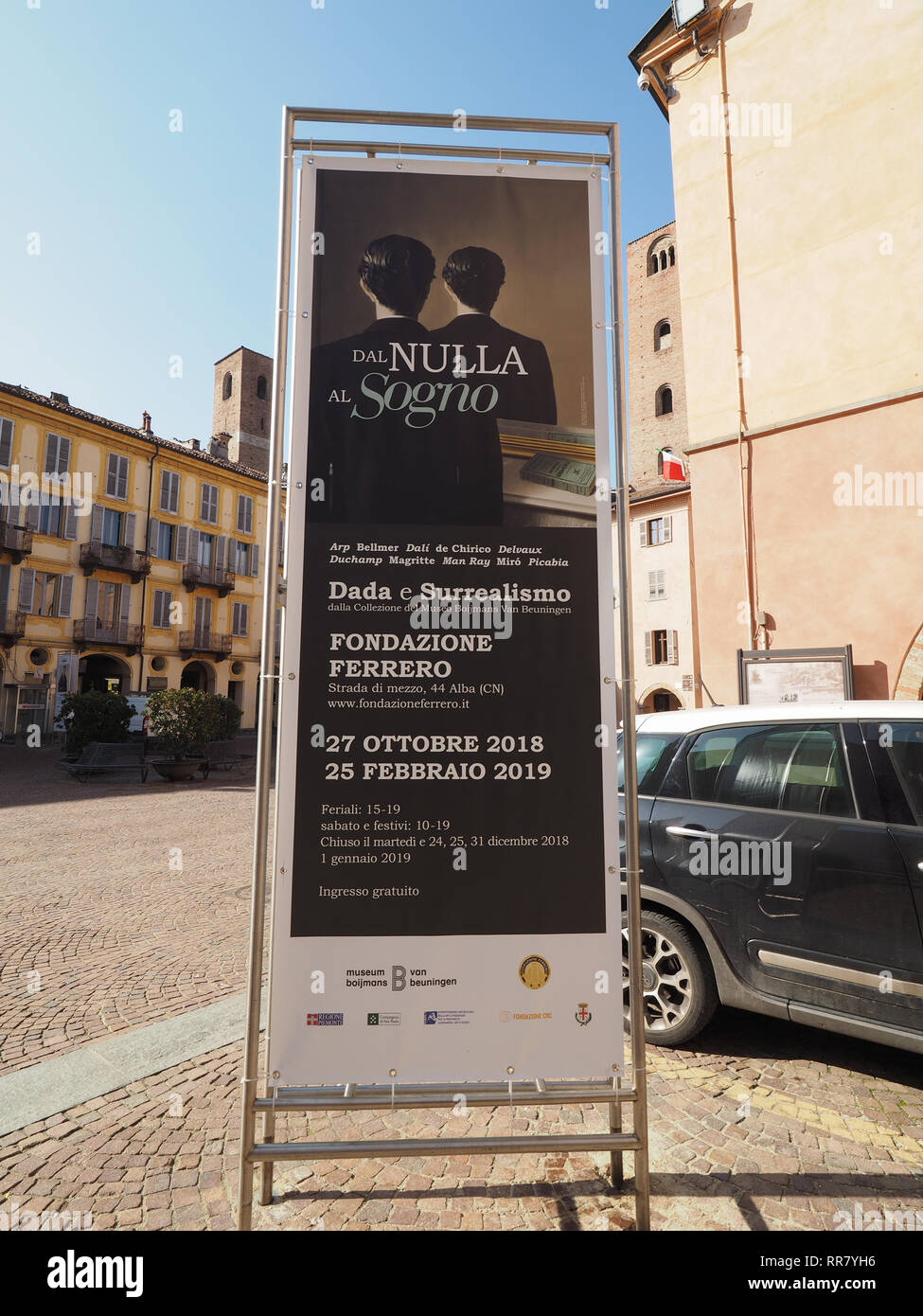 ALBA, ITALIE - circa 2019 Février : Dal Nulla al Sogno (sens de rien de rêver) Dada et le surréalisme à l'exposition Galerie d'art Fondazione Ferrero Banque D'Images
