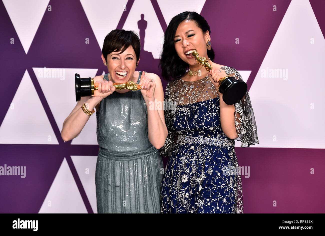 Becky Neiman-Cobb (à gauche) et avec elle Domee le prix du meilleur court métrage (animé) pour Bao dans la salle de presse lors de la 91e Academy Awards tenue au Kodak Theater à Hollywood, Los Angeles, USA. Banque D'Images