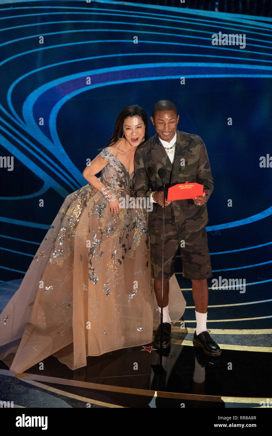 Michelle Yeoh et Pharrell Williams présente l'Oscar® du meilleur film d'animation pendant la diffusion de l'ABC en direct 91e Oscars® au Dolby® Theatre à Hollywood, CA le Dimanche, Février 24, 2019. Banque D'Images