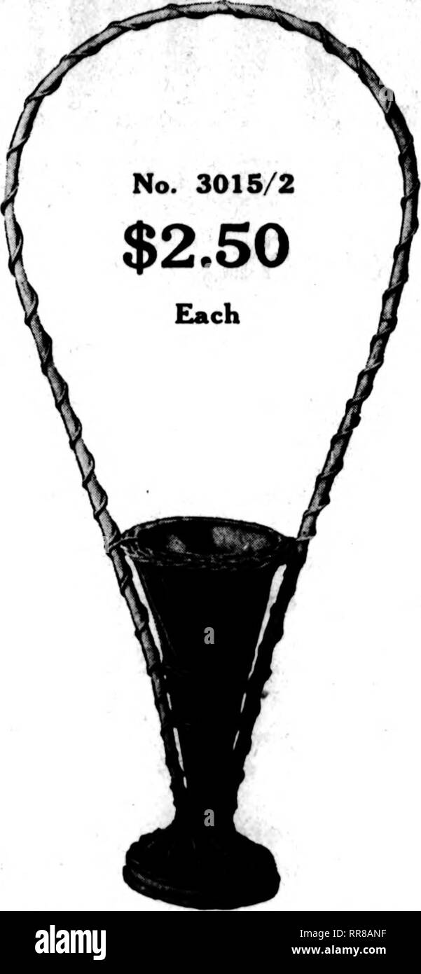 . Les fleuristes [microforme] examen. La floriculture. Oxie chacune des ^ ^X $ stylet 1 illustré pour X KJ 2 n° 31M/2-large panier de fleurs coupées. Ouvrir l'armure. Liner teinté. HeiRht, environ 42 pouces. L'ouverture, 7 pouces. Profondeur, 13 pouces.. Veuillez noter que ces images sont extraites de la page numérisée des images qui peuvent avoir été retouchées numériquement pour plus de lisibilité - coloration et l'aspect de ces illustrations ne peut pas parfaitement ressembler à l'œuvre originale.. Chicago : les fleuristes Pub. Co Banque D'Images