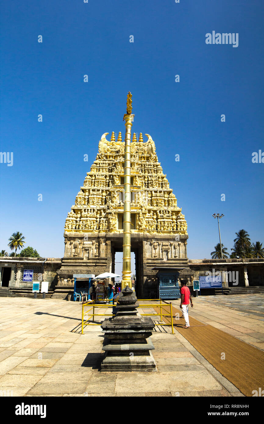 Entrée de Belur Temple Chennakeshava, vues de l'intérieur. Belur, Karnataka, Inde Banque D'Images