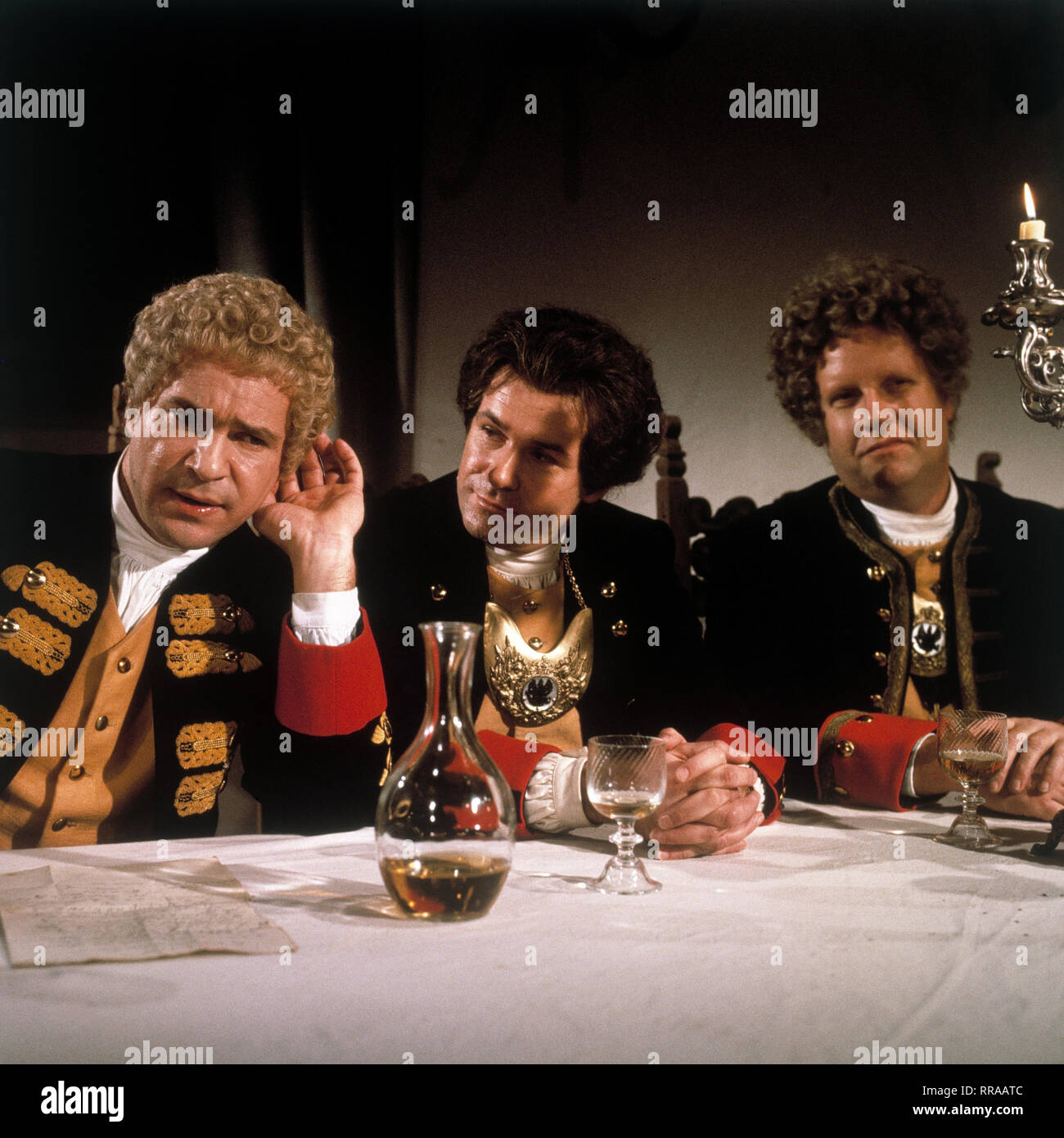 DER KÖNIG UND SEIN NARR / D 1980 / Frank Beyer / GÖTZ GEORGE (Friedrich Wilhelm I.), Jürgen (DRAEGER) Creutz, GERD HAUCKE (Forcade) 28338 / Überschrift : Der König UND SEIN NARR / D 1980 Banque D'Images