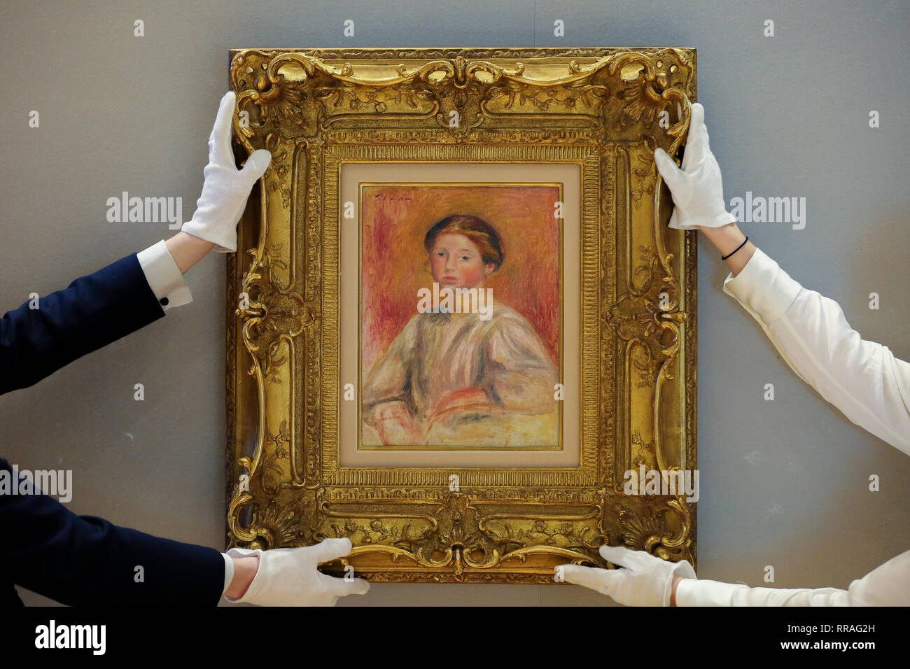 Bonhams. New Bond Street, London, UK. Feb 25, 2019. Buste de femme techniciens accrocher par Pierre-Auguste Renoir (1841-1919). Peint en 1911, il a une estimation de 000 € 300,000-500 Bonhams Vente d'Art Moderne et impressionniste se tiendra à Londres le 28 février 2019. Credit : Dinendra Haria/Alamy Live News Banque D'Images