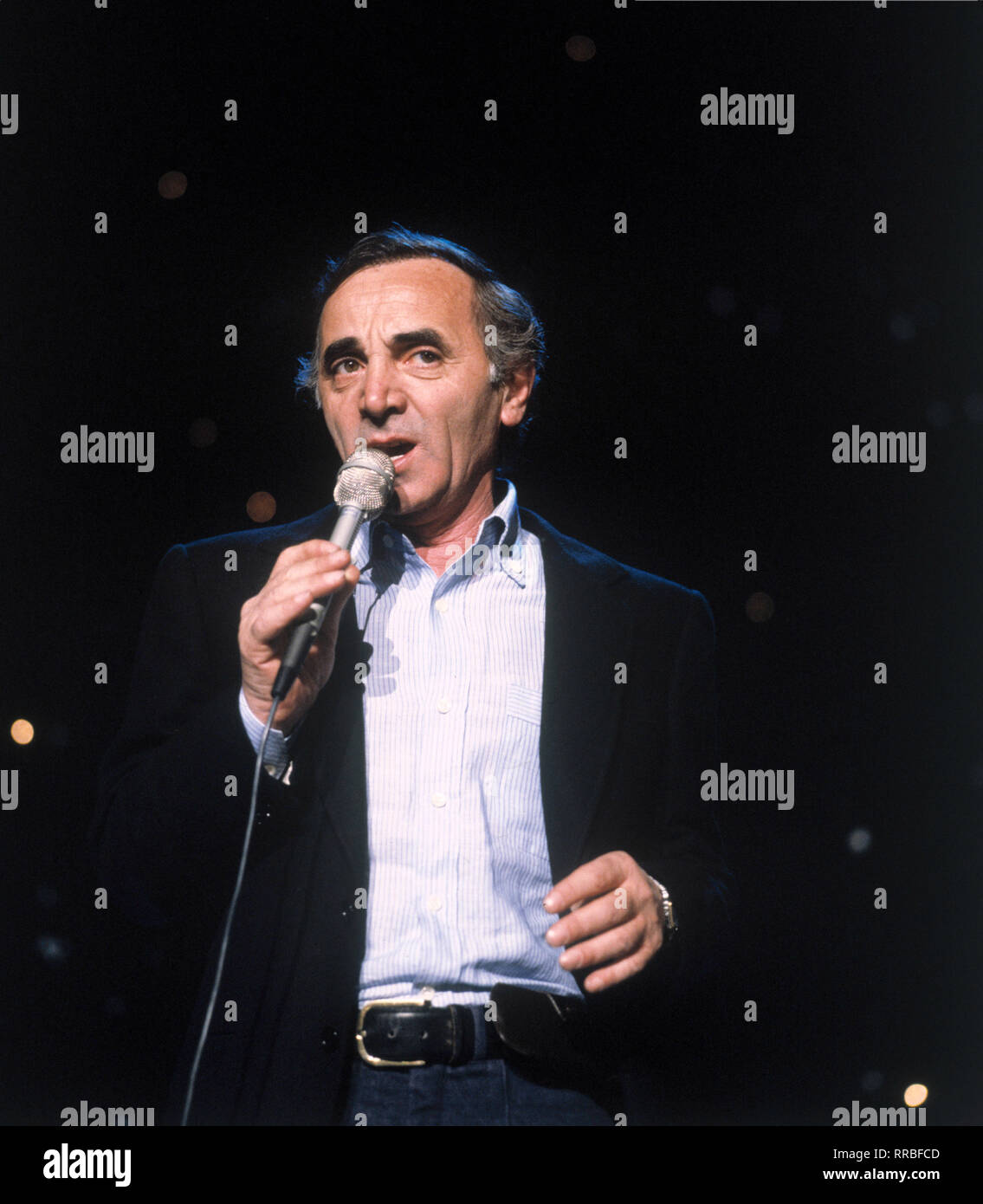 CHARLES AZNAVOUR (1981) / Überschrift : Charles Aznavour Banque D'Images