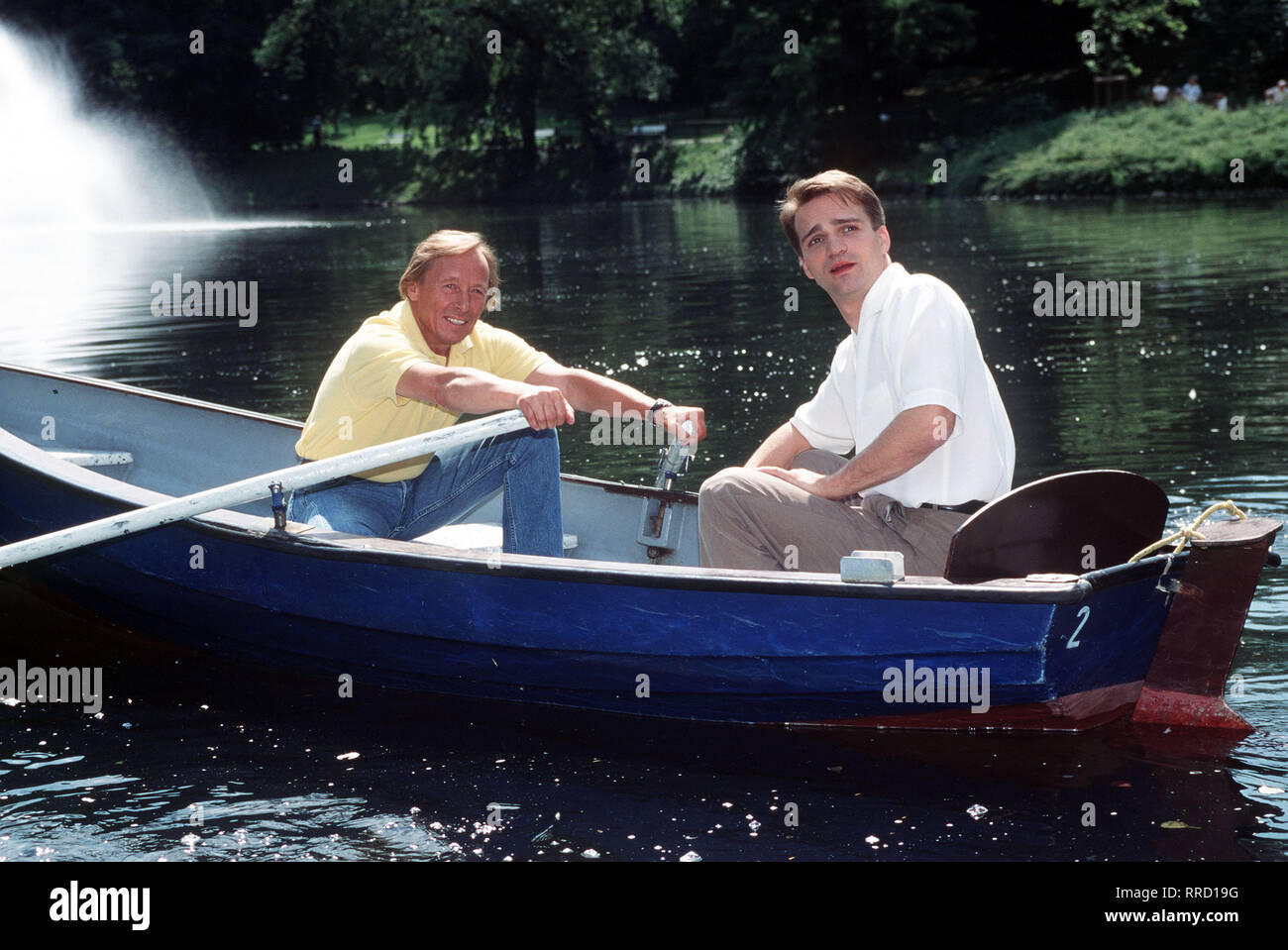 EIN FALL FÜR ZWEI / Kunstfehler / Detektiv Matula (CLAUS THEO GÄRTNER) und / Dr. Johannes Voss (MATHIAS HERRMANN) / Kein Szenenfoto / V / 29 , DFAfall2 / Überschrift : EIN FALL FÜR ZWEI / D 1999 Banque D'Images