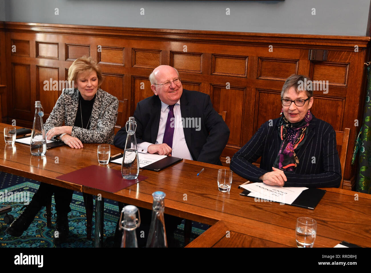 (De gauche à droite) Anna Soubry, Mike Baille et Ann Coffey, comme les députés dans le nouveau groupe indépendant tiennent leur première réunion à One Great George Street à Londres. Banque D'Images