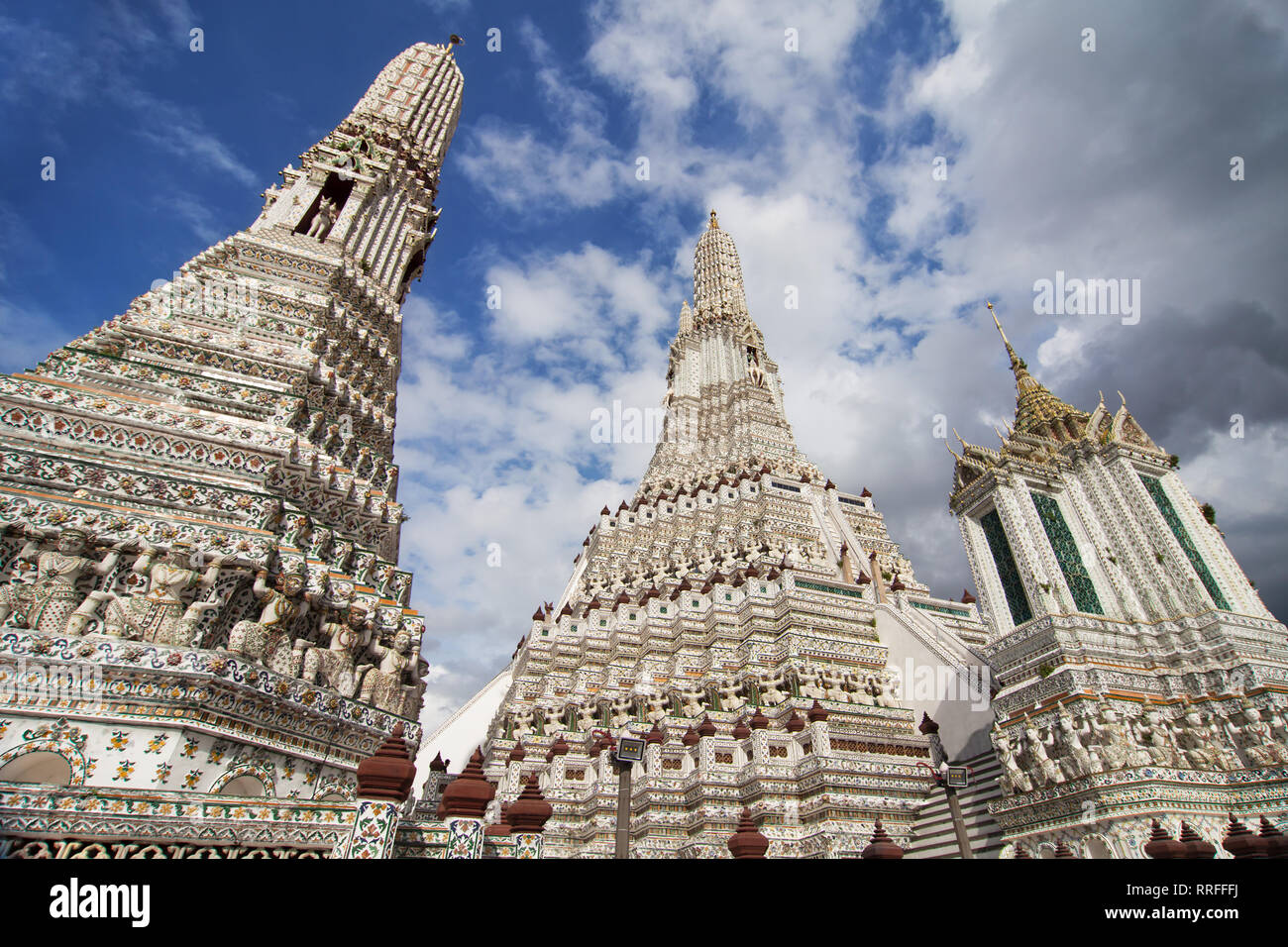 Wat Arun, le Temple de l'aube à Bangkok, Thaïlande. Banque D'Images