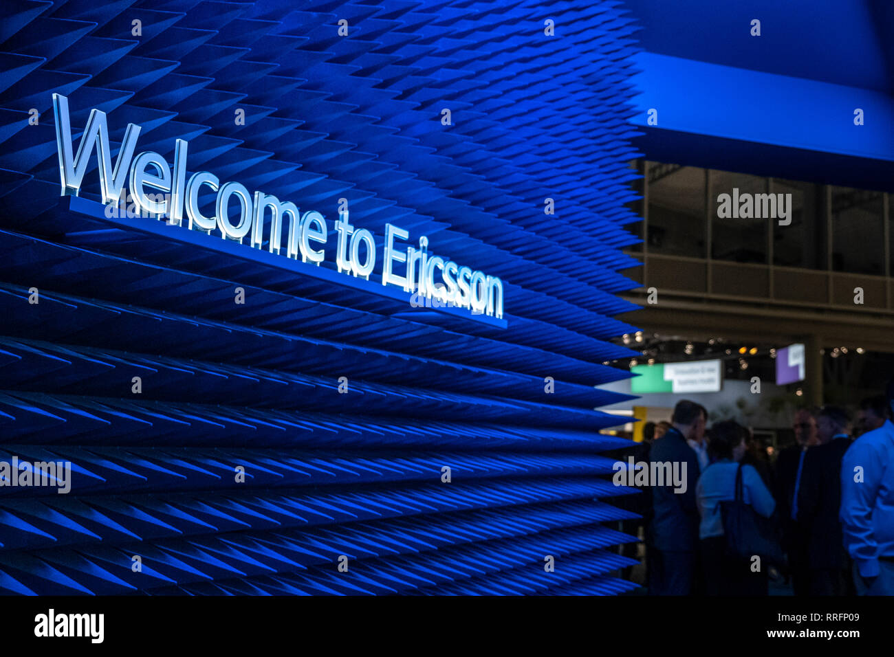 L'Ericsson logo est vu au cours de MWC 2019. Le MWC2019 Mobile World Congress ouvre ses portes pour présenter les dernières nouveautés des fabricants de téléphones intelligents. La présence d'appareils prêts à gérer les communications 5G a été la marque de cette édition. Banque D'Images