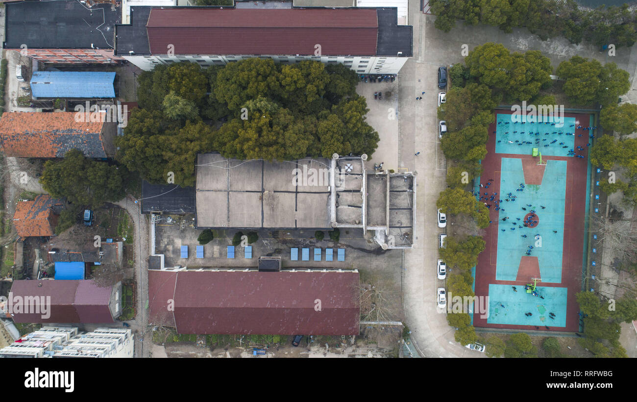 Xuanchen Xuanchen, Chine. Feb 26, 2019. Hefei, Chine-photographie aérienne de Langxi Middel School à Shanghai, à l'est ChinaÃ¢â€ la Province d'Anhui. Crédit : SIPA Asie/ZUMA/Alamy Fil Live News Banque D'Images