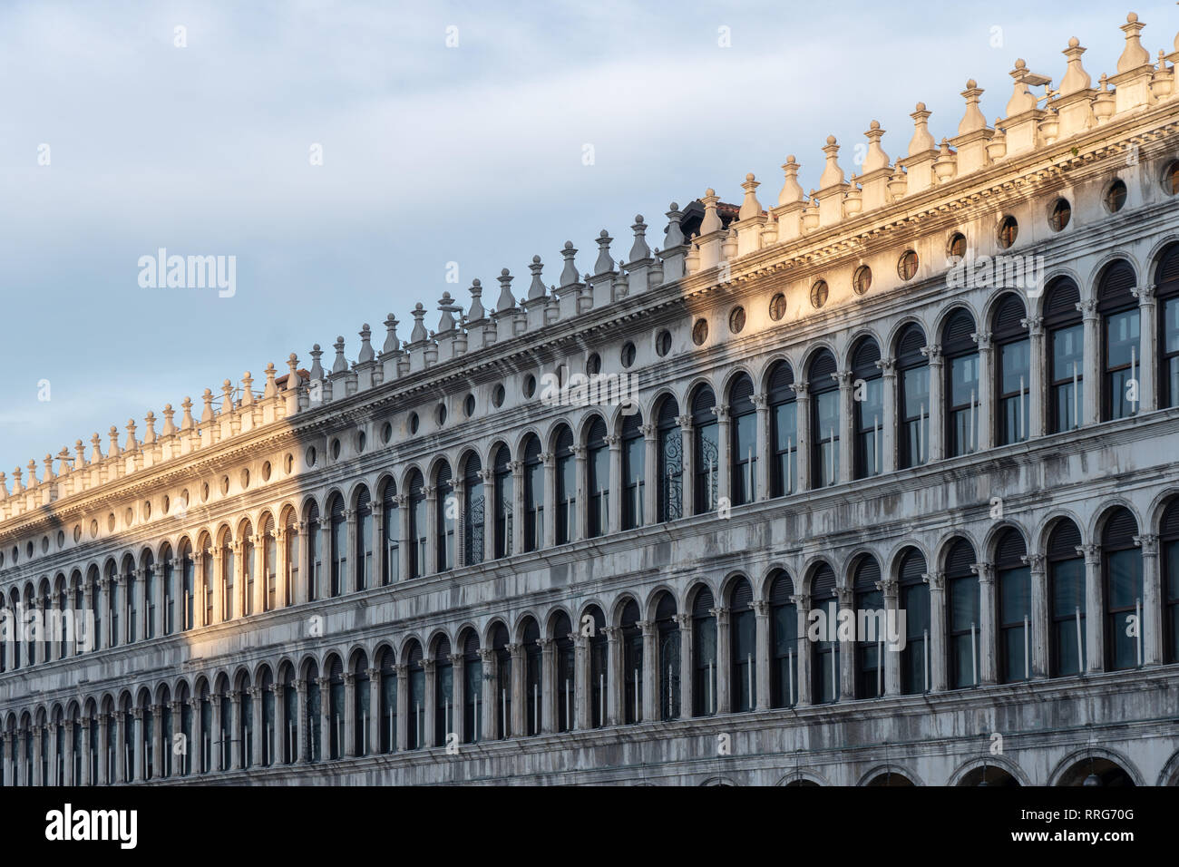 Vue générale de la Place St Marc à Venise. À partir d'une série de photos de voyage en Italie. Date de la photo : Le mardi, 12 février 2019. Photo : Roger Garfield/Al Banque D'Images