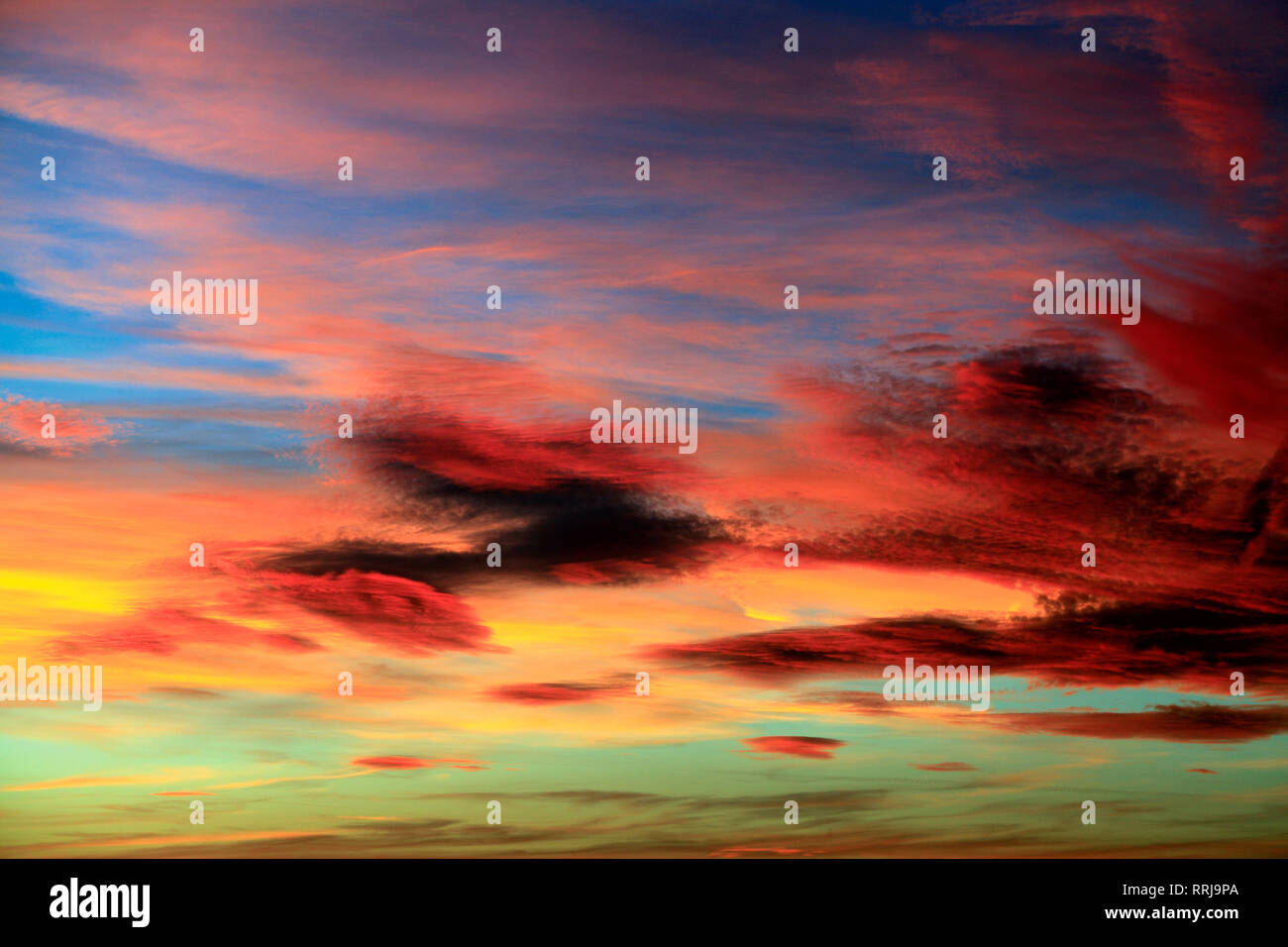 Rouge, orange, rose, dramatique, ciel, coucher de soleil, coloré, nuage, Ciel, nuages Banque D'Images