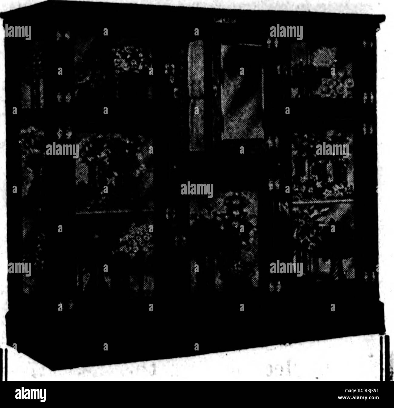 . Les fleuristes [microforme] examen. La floriculture. 30 Les fleuristes^ Review le 9 août 1917. L'ALPHA Money-Making Catalogue Design funéraire Tous les prix ont progressé de 25  % au prix de l'ancien et de rechercher d'avance encore plus loin. Commandez maintenant avant qu'ils changent à nouveau. Écrire pour information. N'attendez pas demain, peut-être trop tard. Nous allons vous dire pourquoi quand vous écrivez. Société Floral Alpha Lock Box 675 Kansas City, Mo. mentionner le RcTlew quand vous écrivez. M Wrapper rapide Co. 'Z FABRICANTS OP LE UAPPmr^ 56 RAPIDE East Randolph Street, Chicago Le Mentim B"Irte wh- yaii écrire. H. D. Conception d'un mftde lishf sont des boîtes de, Banque D'Images