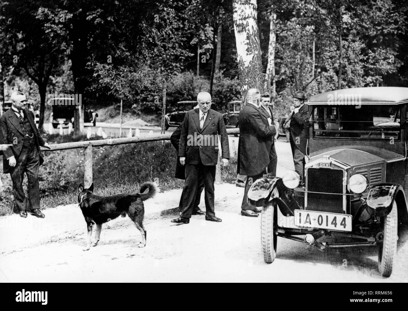 Rasmussen, Jorgen Skafte, 30.7.1878 - 12.8.1964, ingénieur et industriel danois, pleine longueur (centre), à l'âge de 50 ans, 30.7.1928, Zschopau, à gauche : Dr. Schüttorf, droite : Dr. Adolf-Clearance-Info Additional-Rights Slaby,-Not-Available Banque D'Images