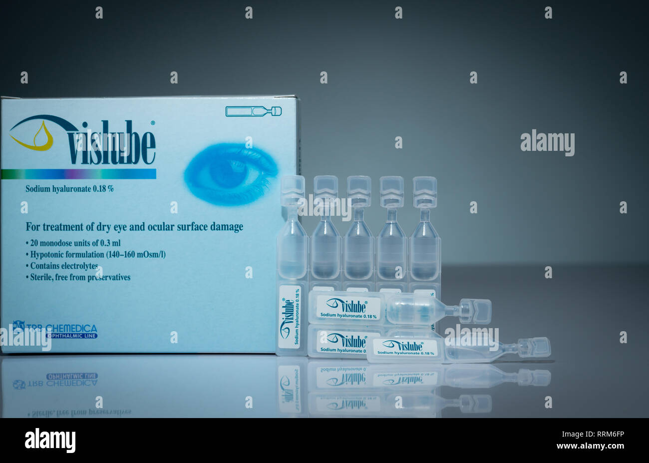 CHONBURI, THAÏLANDE-Octobre 17, 2018 : Vislube. L'hyaluronate de sodium 0,18  % pour le traitement de l'œil sec et endommager la surface oculaire. 0,3 ml à usage unique. Banque D'Images