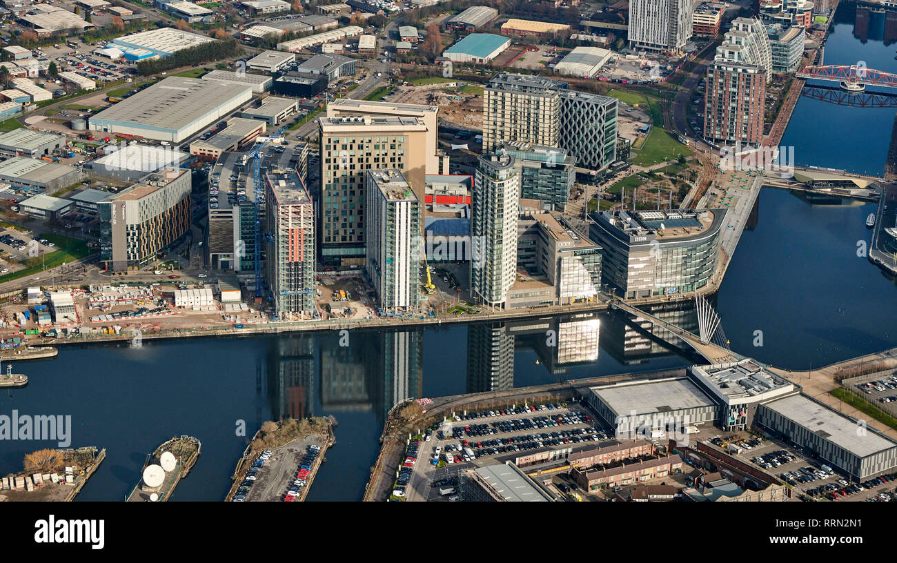 Une vue aérienne de Media City, Salford Quays, Manchester, North West England, UK Banque D'Images
