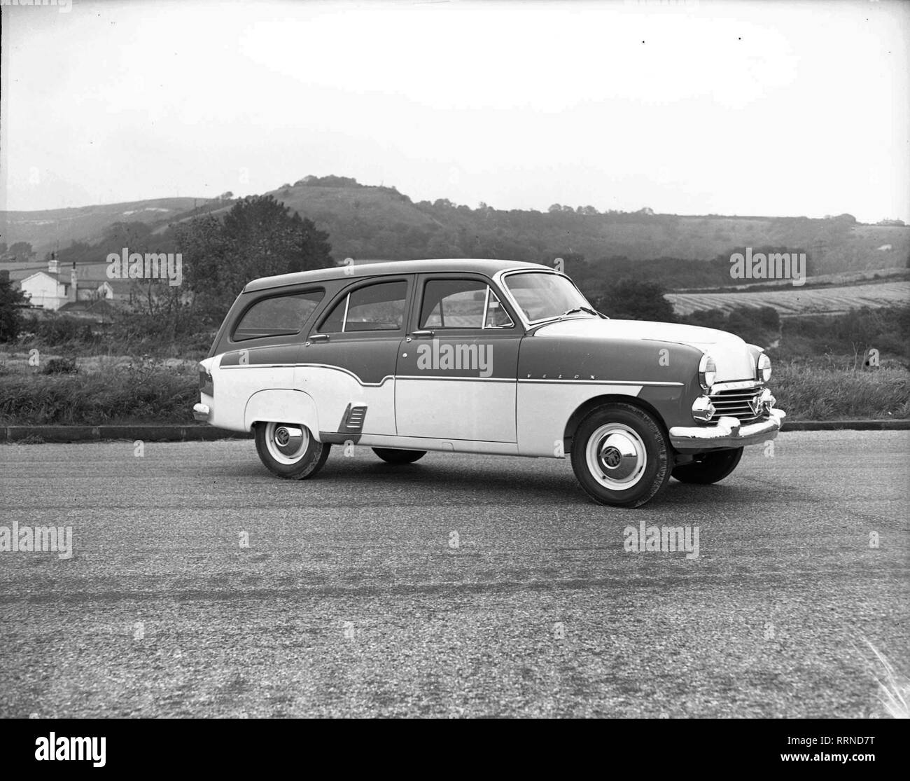 1956 Vauxhall Velox Dormobile break par Martin Walter Ltd (Folkestone) - précurseur de Dormobile Ltd Banque D'Images