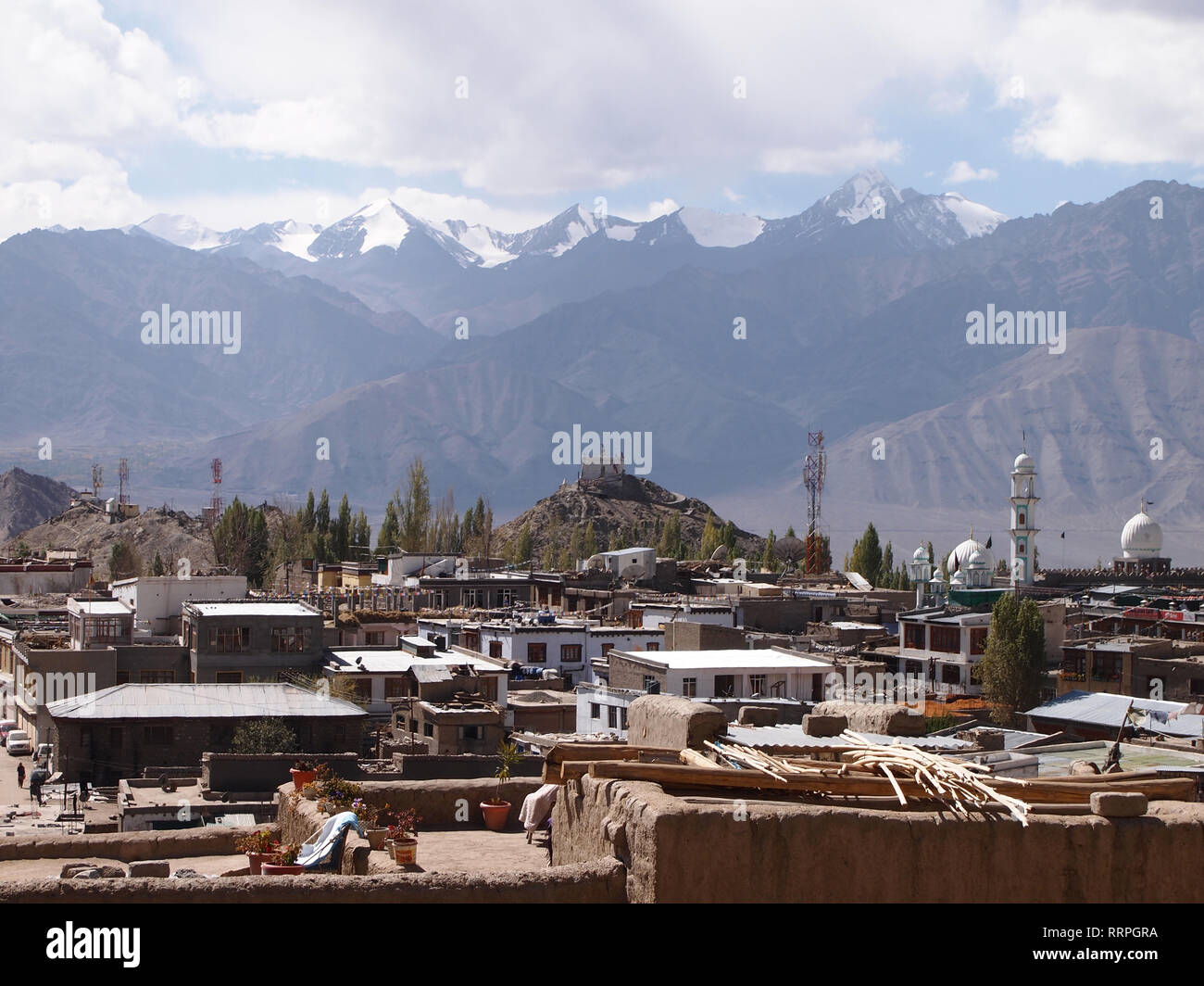 Vue panoramique sur la ville de Leh (Ladakh) du Palais Royal Banque D'Images
