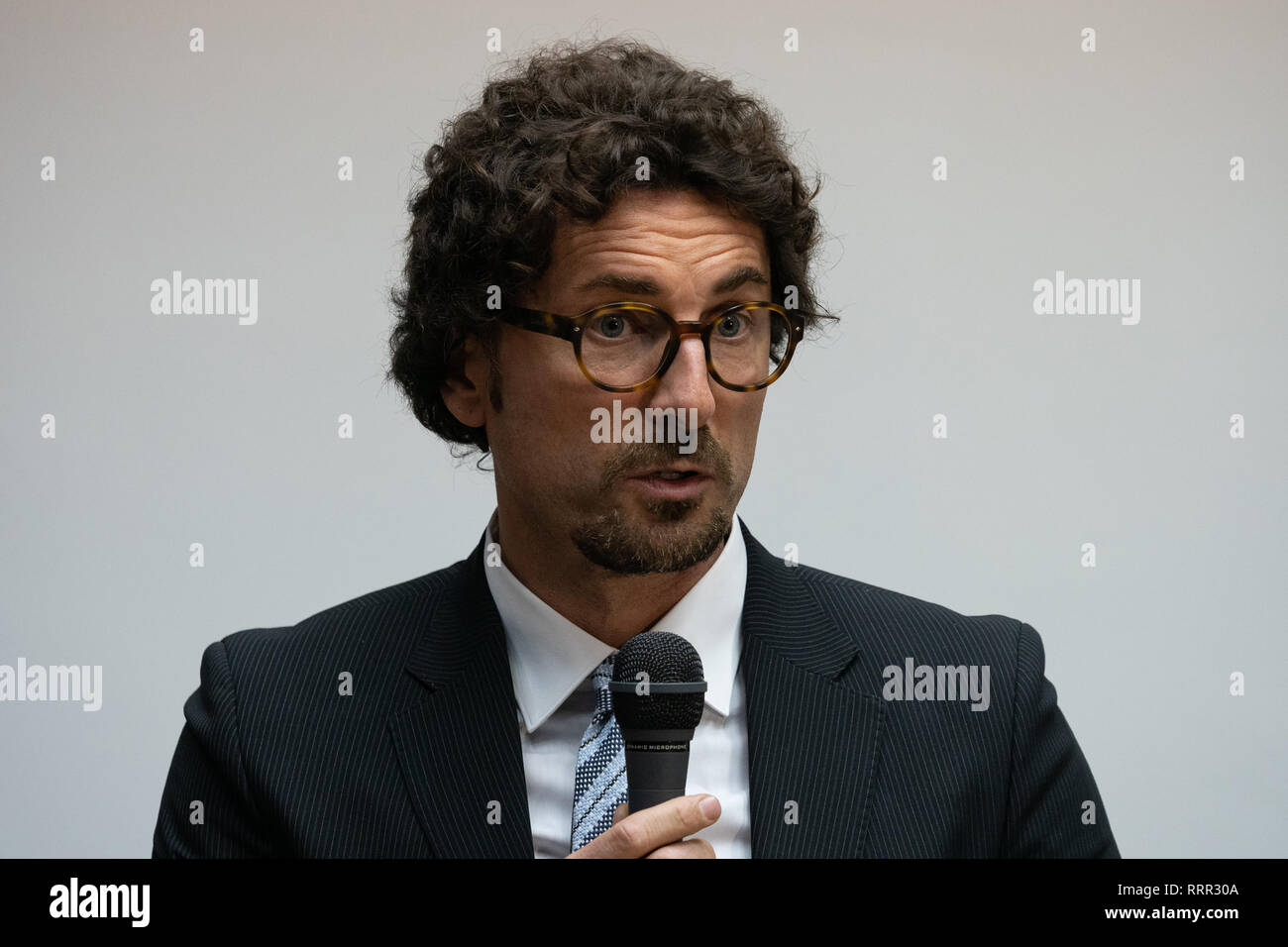 Corigliano Rossano, Italie, 26 février, 2019 - Danilo Toninelli, Ministre des Infrastructures et des Transports, lors du débat sur sa visite à Calabria, Italie. Credit : Alfonso Di Vincenzo/Kontrolab/Alamy Live News Banque D'Images