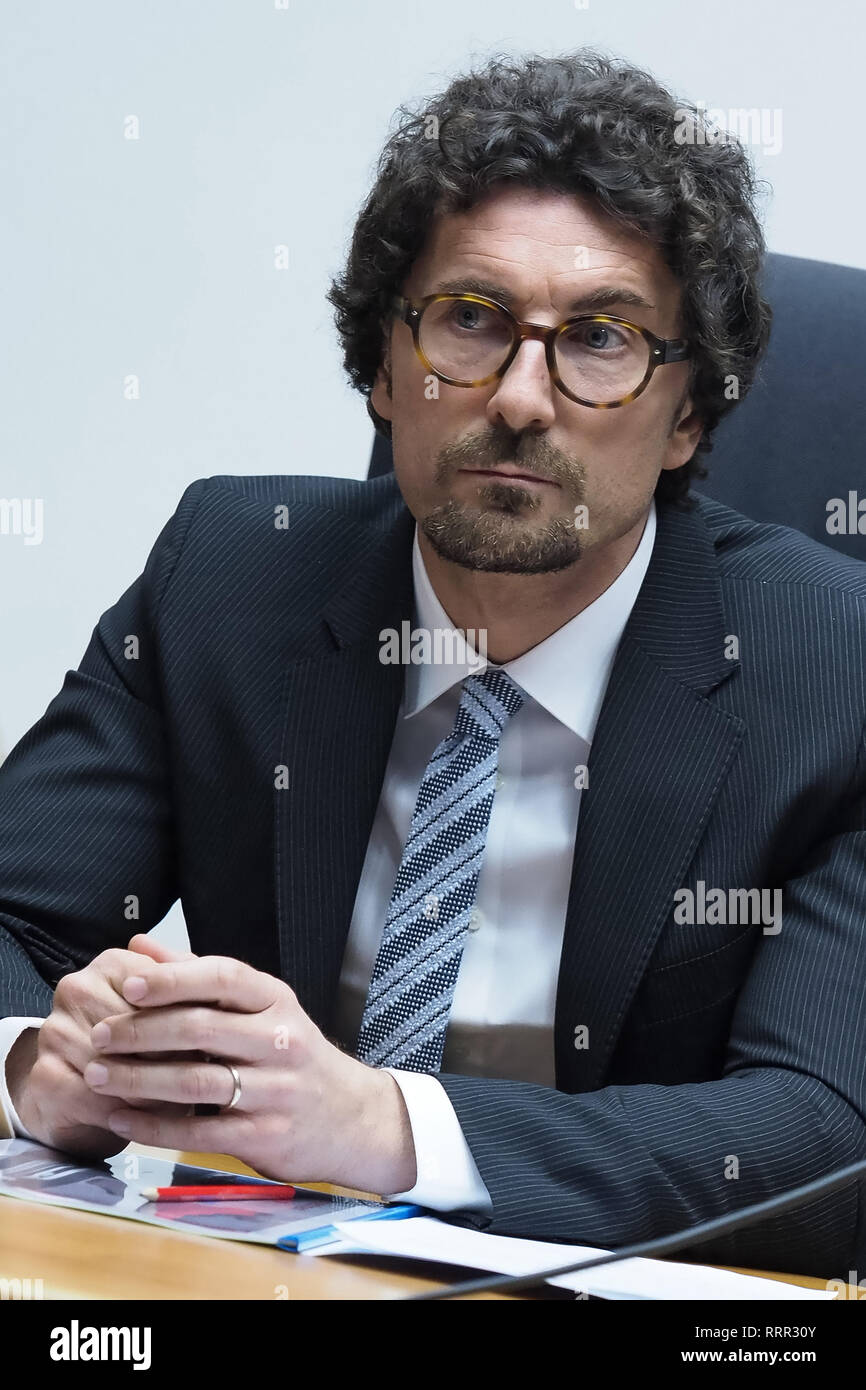 Corigliano Rossano, Italie, 26 février, 2019 - Danilo Toninelli, Ministre des Infrastructures et des Transports, lors du débat sur sa visite à Calabria, Italie. Credit : Alfonso Di Vincenzo/Kontrolab/Alamy Live News Banque D'Images