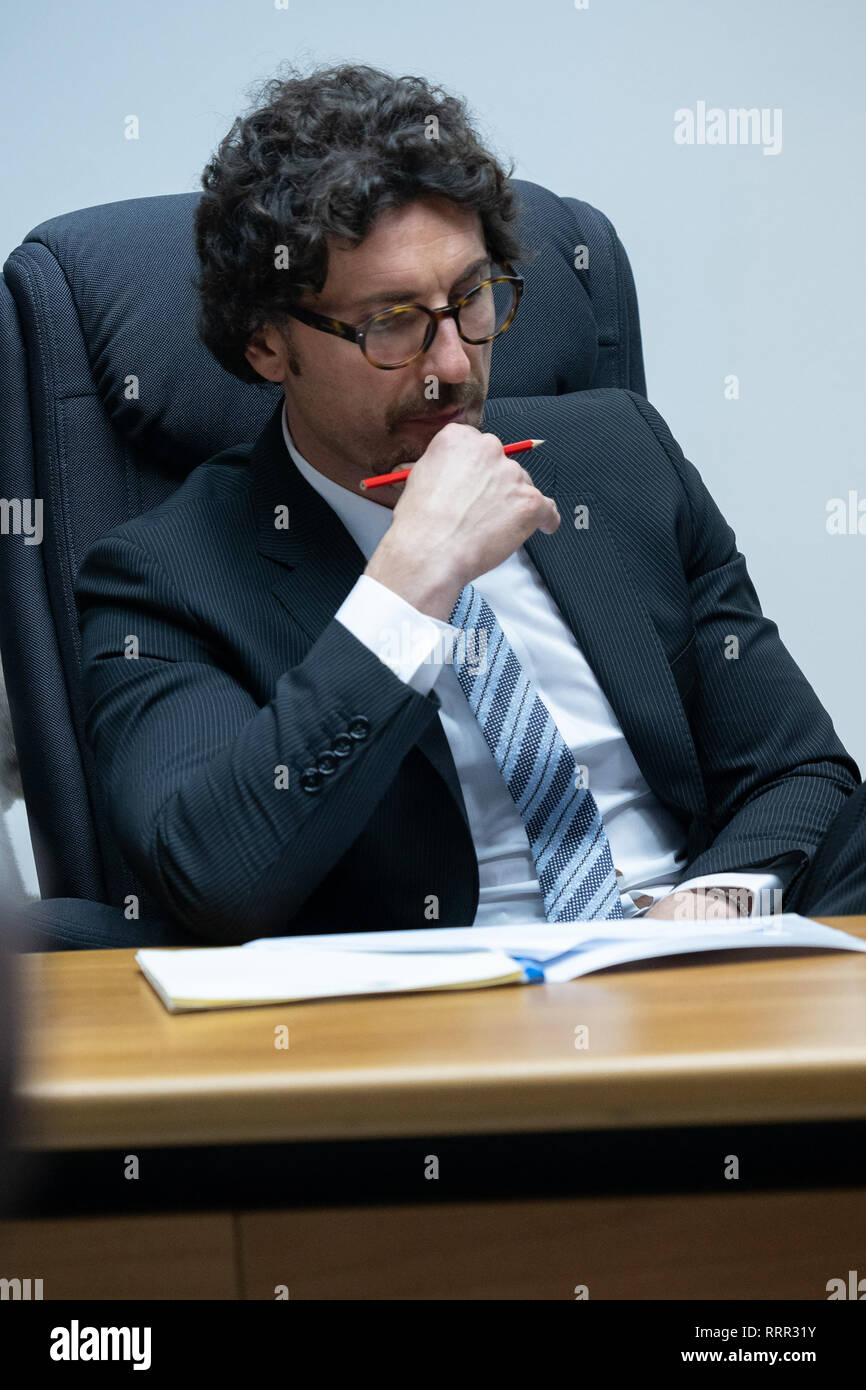 Corigliano Rossano, Italie, 26 février, 2019 - Danilo Toninelli, Ministre des Infrastructures et des Transports, lors du débat sur sa visite à Calabria, Italie. Credit : Alfonso Di Vincenzo/Kontrolab/Alamy Live News Banque D'Images