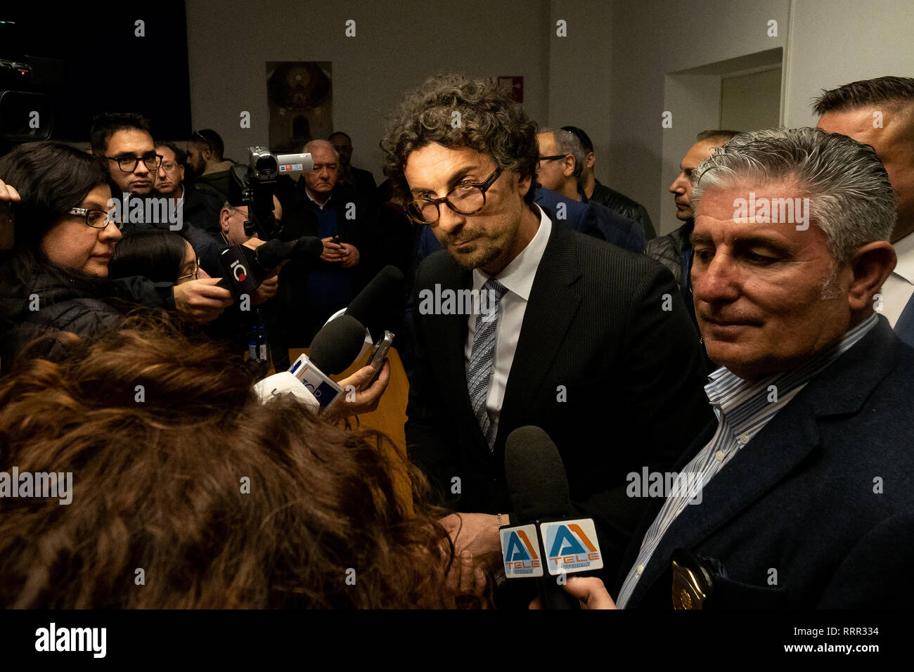 Corigliano Rossano, Italie, 26 février, 2019 - Danilo Toninelli, Ministre des Infrastructures et des Transports, au cours de la conférence de presse après sa visite à Calabria, Italie. Credit : Alfonso Di Vincenzo/Kontrolab/Alamy Live News Banque D'Images