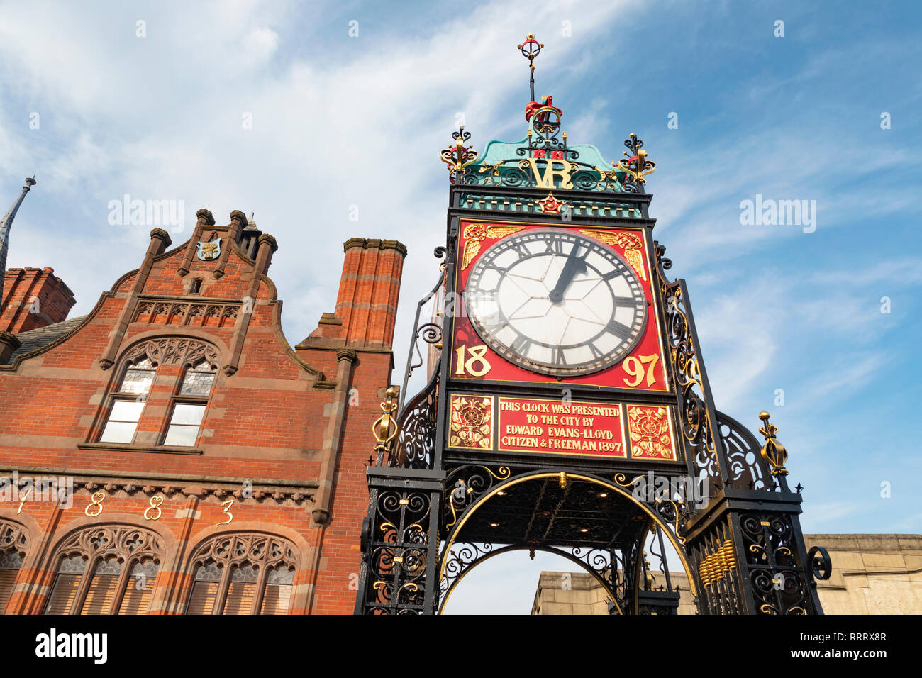 Chester, England - Février 23, 2019 : avis de l'emblématique tour de l'horloge de Chester, également connu sous le nom de l'Eastgate et Eastgate Clock. Banque D'Images