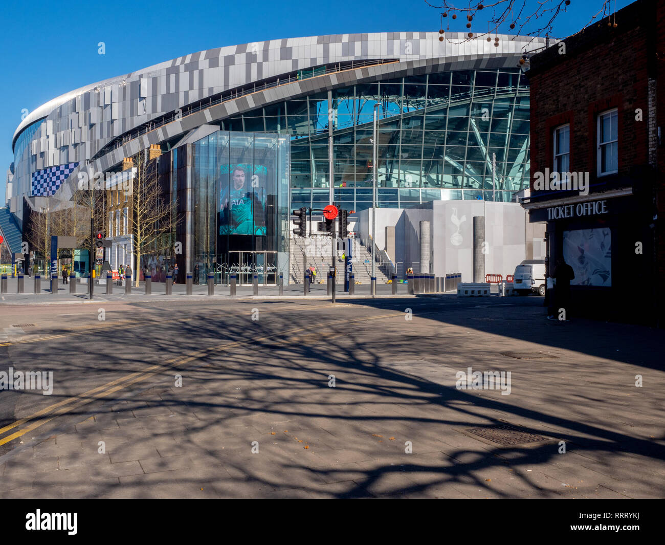 Le nouveau Tottenham Hotspur FC (Spurs) stade dans la banlieue nord de Londres. Banque D'Images