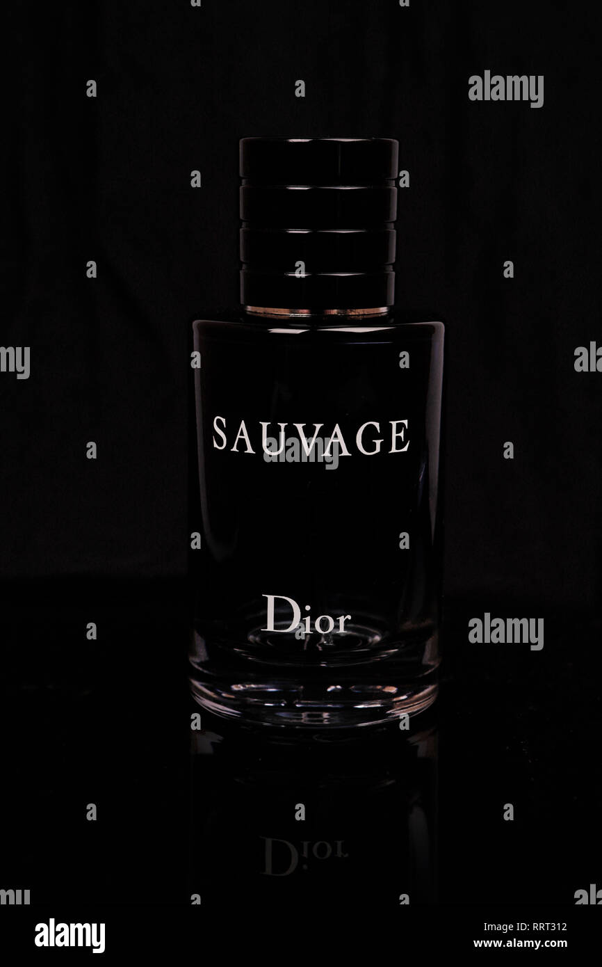 9 Façons De Reconnaître Le Vrai Du Faux Parfum De Haute Couture