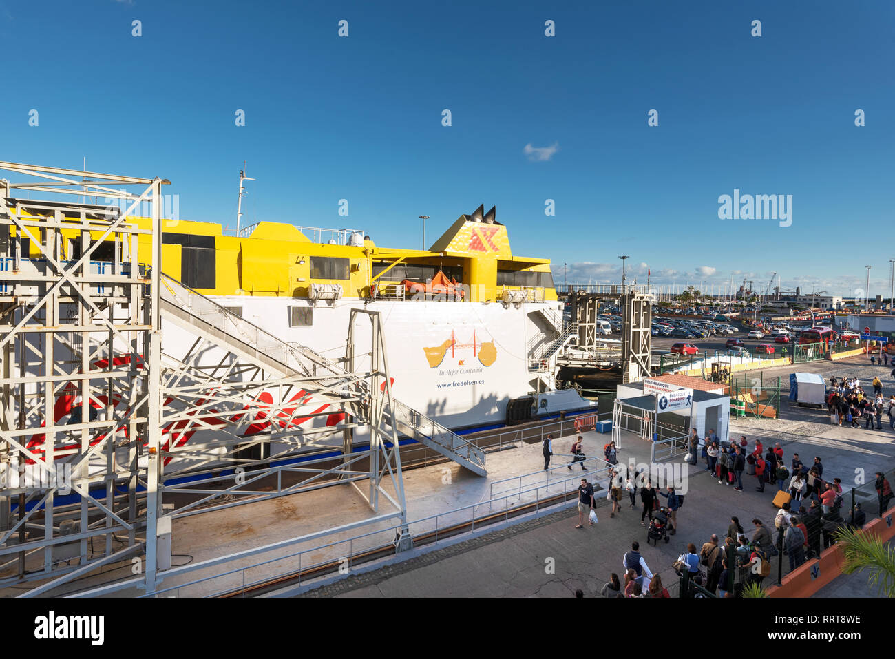 Tenerife, Espagne - 27 janvier 2019 : Fred Olsen navire Traversier Expres départ du port de Tenerife. Canaries, Espagne . Banque D'Images