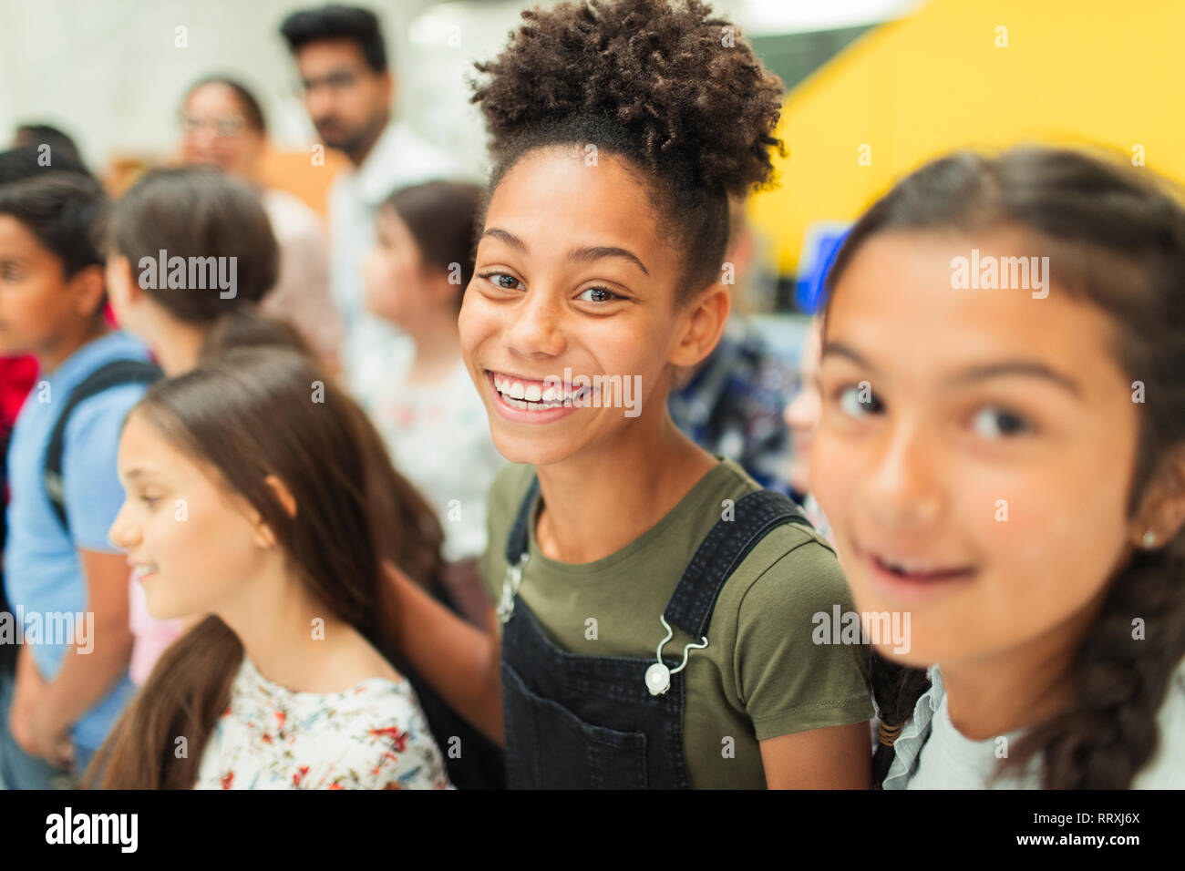 Portrait heureux, confiant les filles Banque D'Images