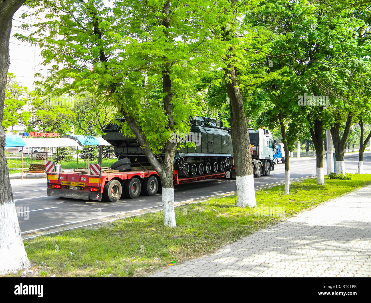 Kiev, Ukraine - 20 juin 2016 : un système de missiles anti-aériens BUK, le transport d'un véhicule de combat à travers la ville à la lutte anti-terroriste ope Banque D'Images