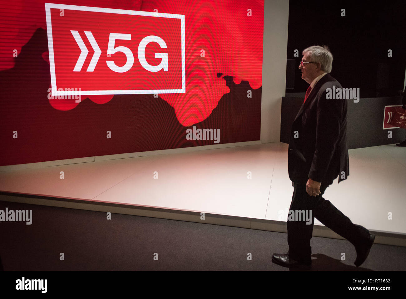 Barcelone, Espagne. 26 févr. 2019. 26 février 2019 - Barcelone, Catalogne, Espagne - 5G signer au cours de la GSMA Mobile World Congress 2019 à Barcelone, l'événement mondial le plus important sur les appareils mobiles communications réunissant les entreprises de premier plan et des derniers développements dans le secteur. Crédit : Jordi Boixareu/Alamy Live News Banque D'Images