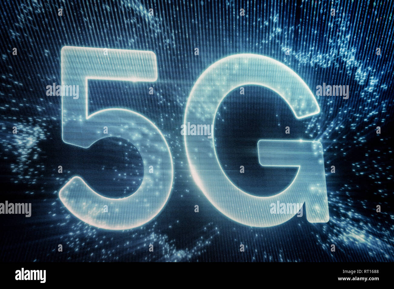 Barcelone, Espagne. 26 févr. 2019. 26 février 2019 - Barcelone, Catalogne, Espagne - 5G signer au cours de la GSMA Mobile World Congress 2019 à Barcelone, l'événement mondial le plus important sur les appareils mobiles communications réunissant les entreprises de premier plan et des derniers développements dans le secteur. Crédit : Jordi Boixareu/Alamy Live News Banque D'Images