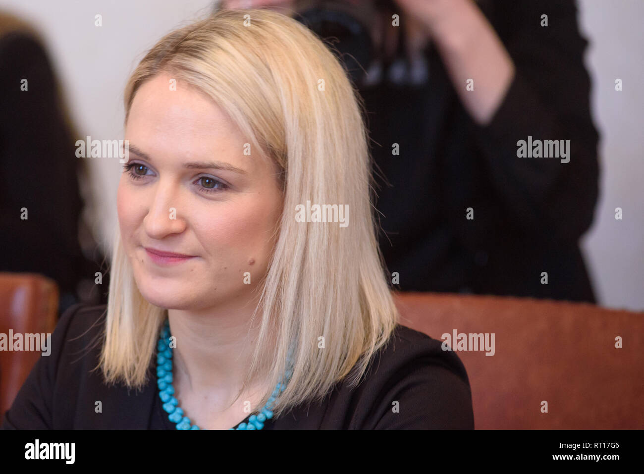 Riga, Lettonie. Feb 27, 2019. Edgars RINKEVICS, Ministre des affaires étrangères de Lettonie rencontre avec Helen McEntee Ministre des affaires européennes, le Fine Gael, l'Irlande. Credit : Gints Ivuskans/Alamy Live News Banque D'Images