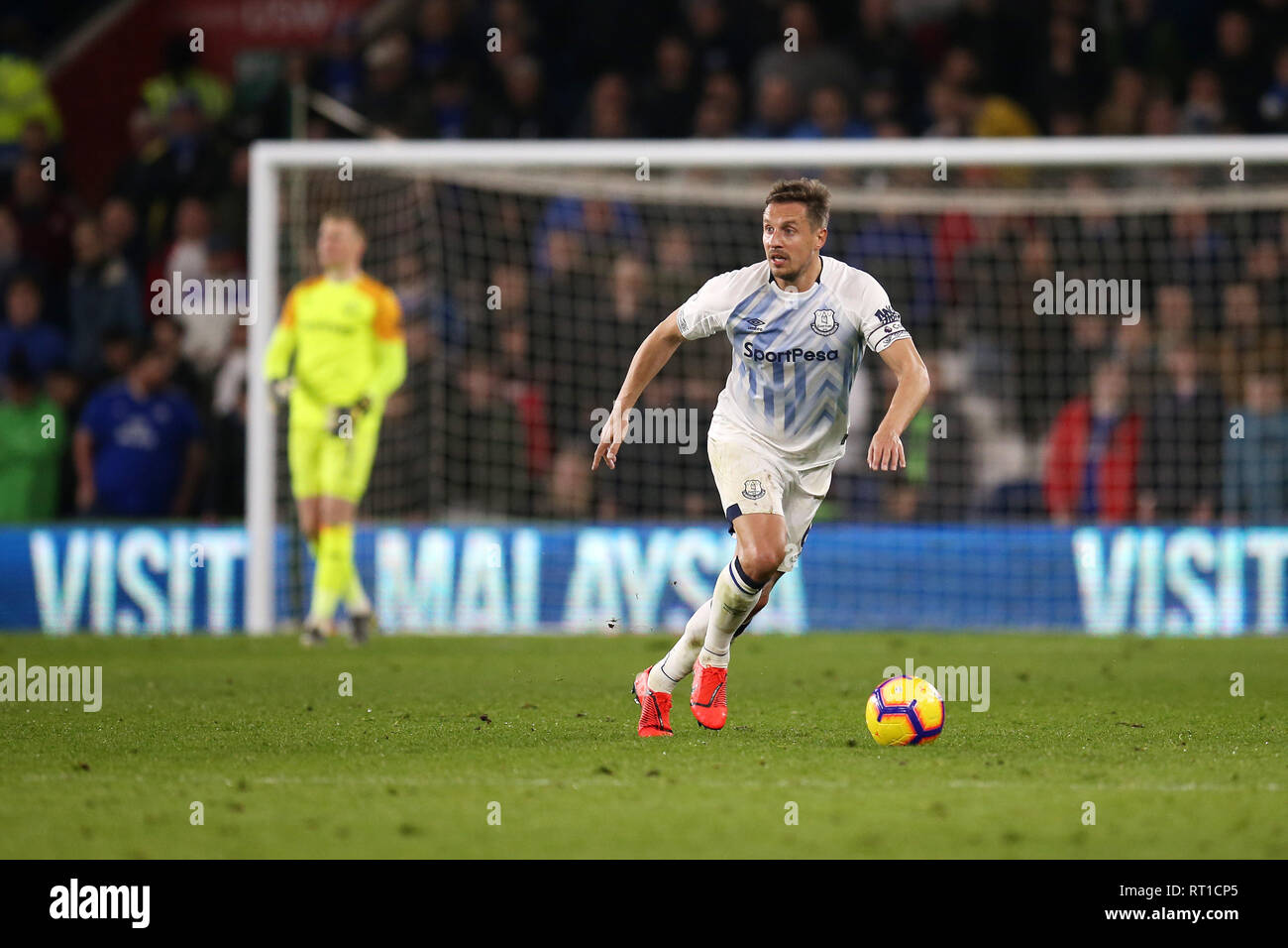 Phil Jagielka d'Everton en action. Premier League match, Cardiff City v Everton au Cardiff City Stadium, le mardi 26 février 2019. Ce droit ne peut être utilisé qu'à des fins rédactionnelles. Usage éditorial uniquement, licence requise pour un usage commercial. Aucune utilisation de pari, de jeux ou d'un seul club/ligue/dvd publications. Photos par Andrew Andrew/Verger Verger la photographie de sport/Alamy live news Banque D'Images