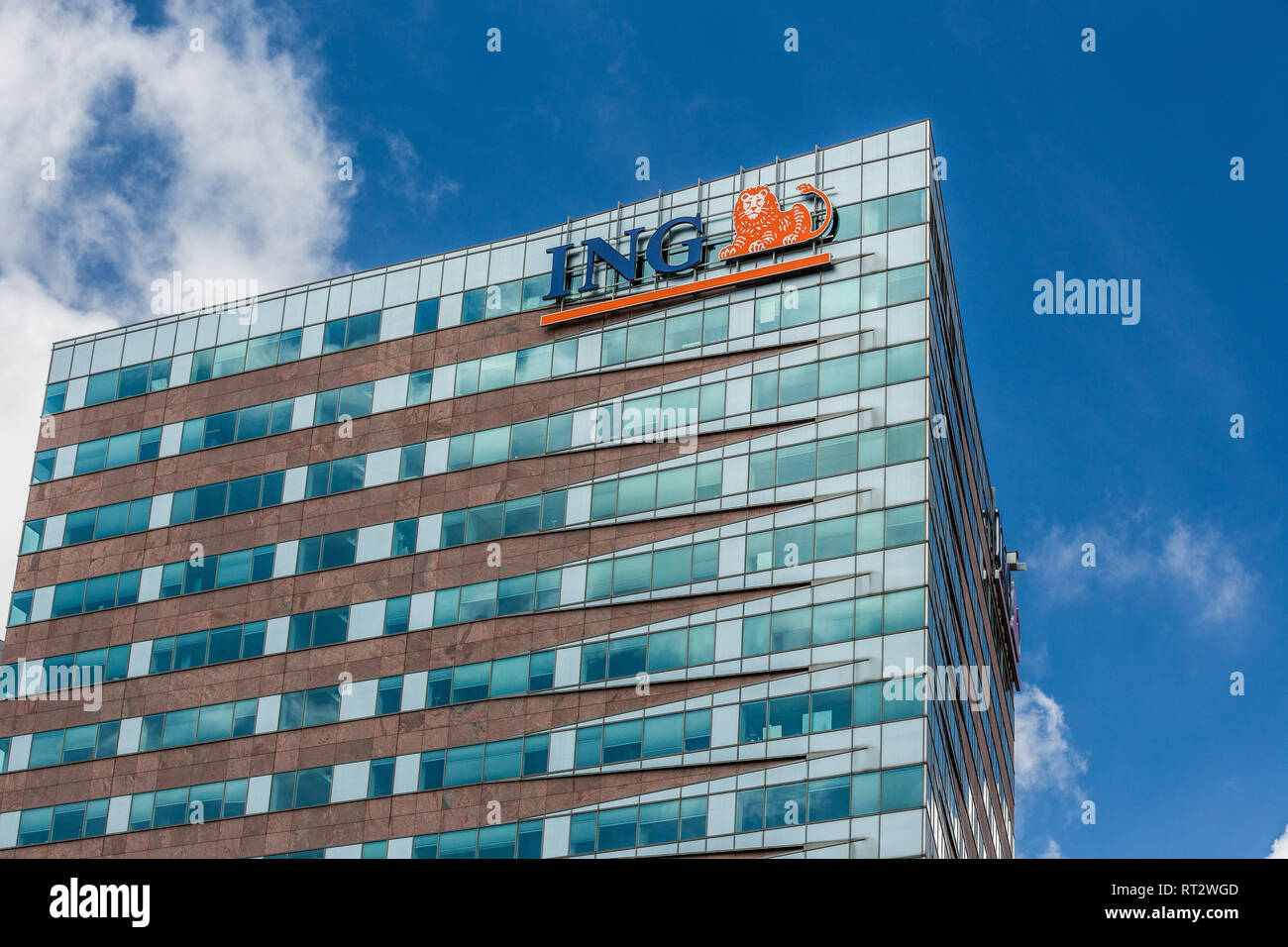 Amsterdam, Pays-Bas. Le 27 juin 2015. Logo de la Banque ING à l'entrée de la construction Banque D'Images