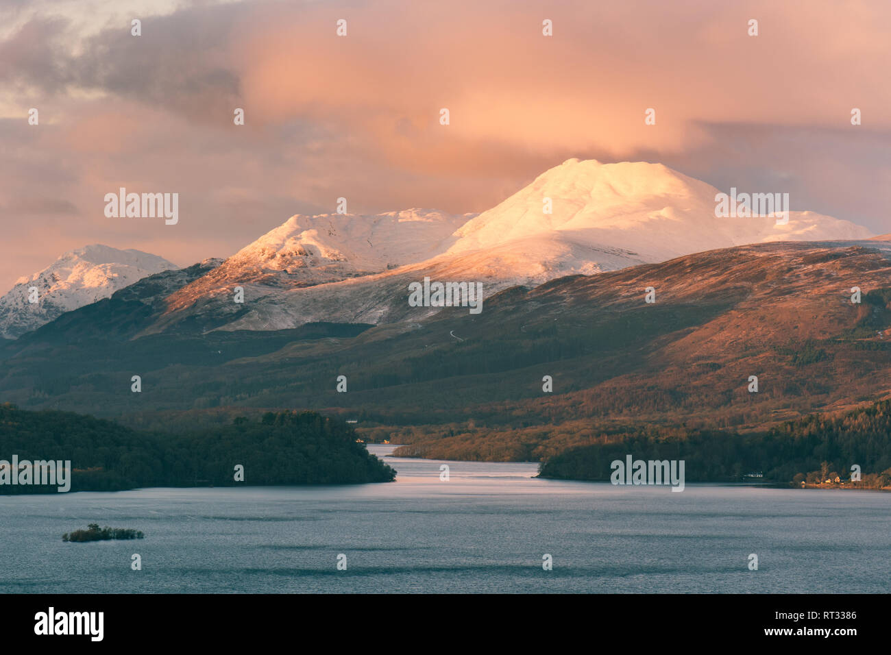 Ben Lomond, Loch Lomond, coucher du soleil d'hiver, Ecosse, Royaume-Uni Banque D'Images