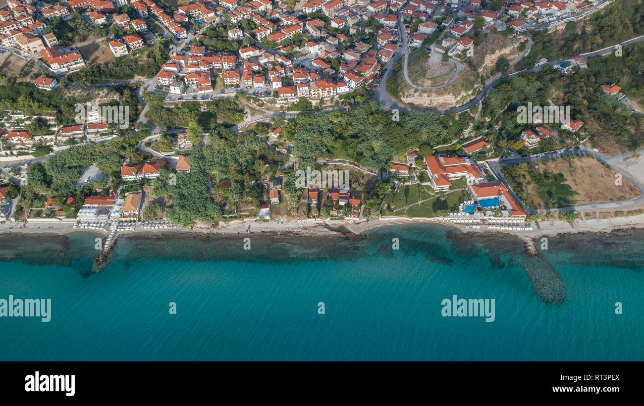 Village Afytos. La péninsule de Kassandra Halkidiki, Grèce. Vue aérienne. Banque D'Images
