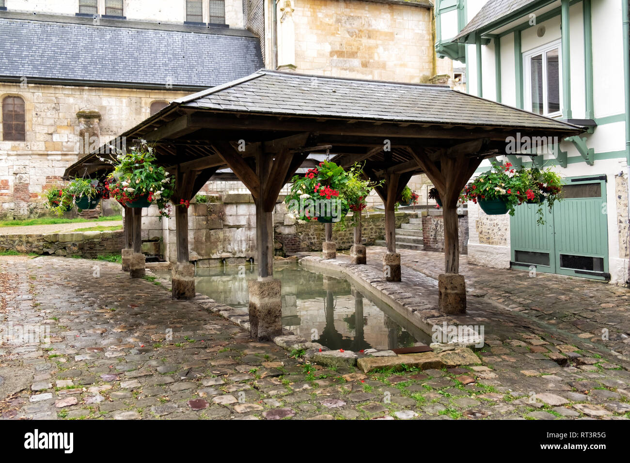 Lavoir en plein air (lavoir), Place Saint Leonard, Honfleur, Calvados, Basse Normandie (Normandie), France. Bien s'occuper d'une blanchisserie à Honfleur. Banque D'Images