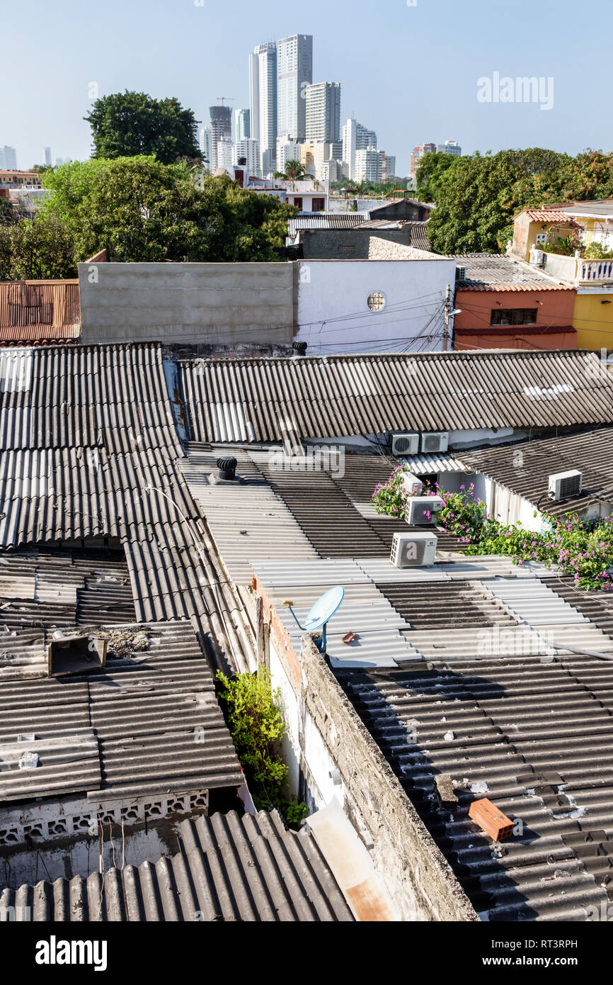 Cartagena Colombie,Centre,Centre,Getsemani,quartier,toits,tôle ondulée,horizon ville,COL190119006 Banque D'Images