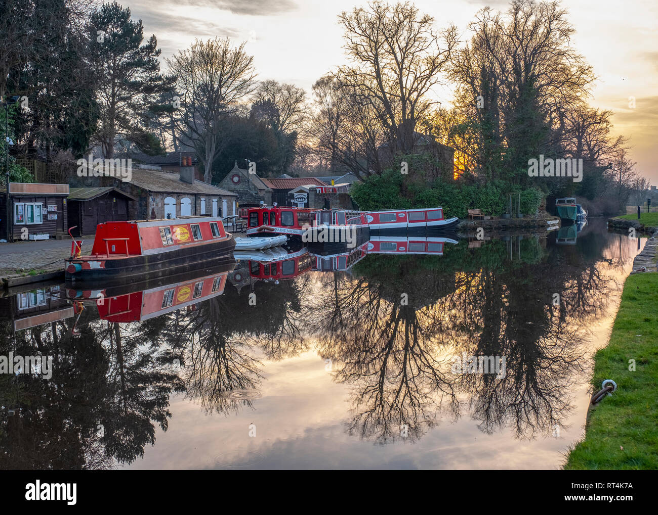 bassin-de-linlithgow-banque-de-photographies-et-d-images-haute