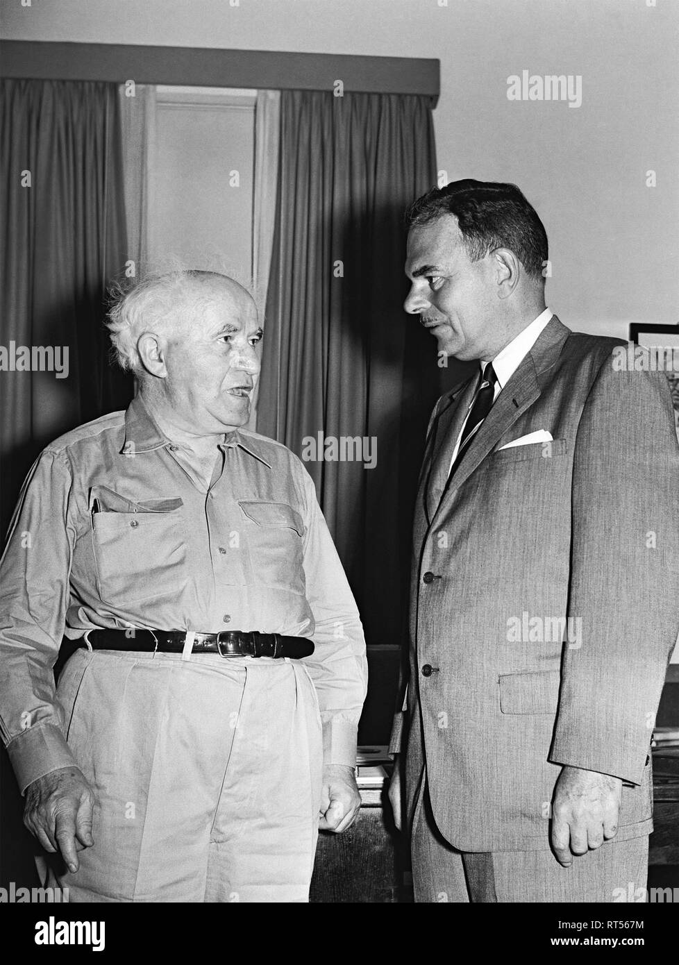 L'ancien gouverneur de New York Thomas E. Dewey visiter le premier ministre David Ben Gourion. Banque D'Images